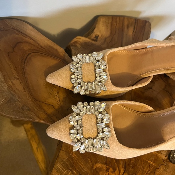 Jewel Pointed Toe Sling Back Pumps - Picture 14 of 17